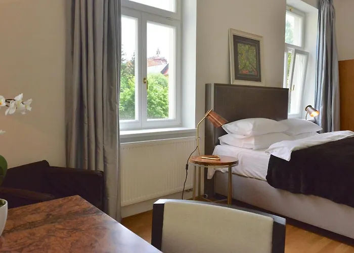 Kolonada Luxury 3 Bedroom Manes Appartement *