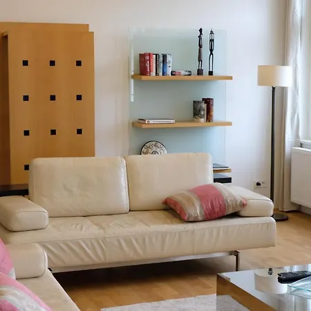 Kolonada Luxury 3 Bedroom Manes *