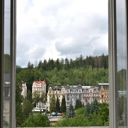 Kolonada Luxury 3 Bedroom Manes شقة Mariánské Lázně