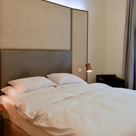 شقة Kolonada Luxury 3 Bedroom Manes *
