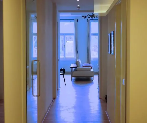 아파트 Kolonada Luxury 3 Bedroom Manes *